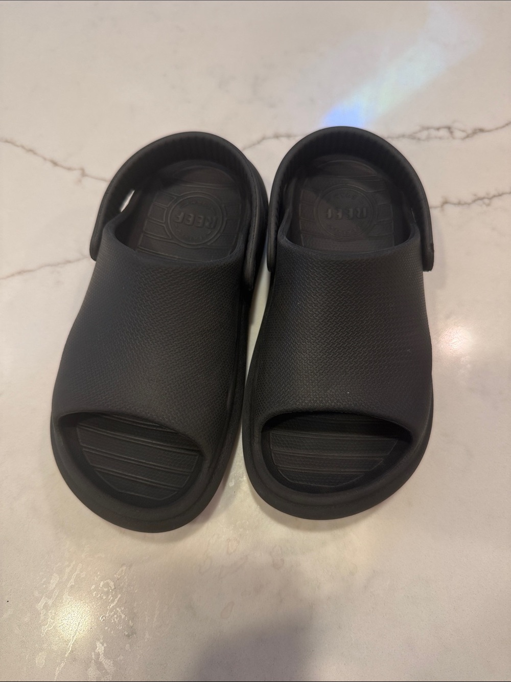 Reef Black Slip-On Foam Slides - Toddler 11